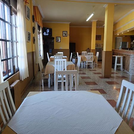 Apartamentos Pension Lubina Bueu Bagian luar foto